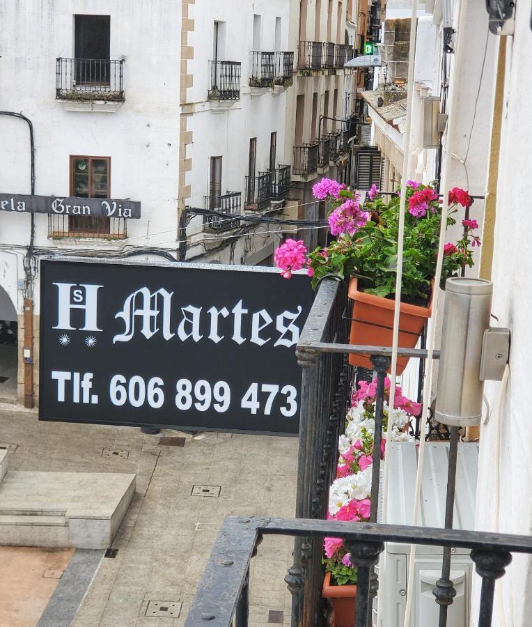 Hostal Martes Caceres Plaza Mayor - Tercer Piso Sin Ascensor מראה חיצוני תמונה