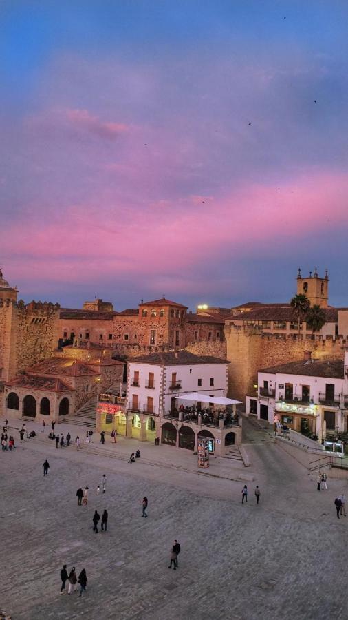 Hostal Martes Caceres Plaza Mayor - Tercer Piso Sin Ascensor מראה חיצוני תמונה