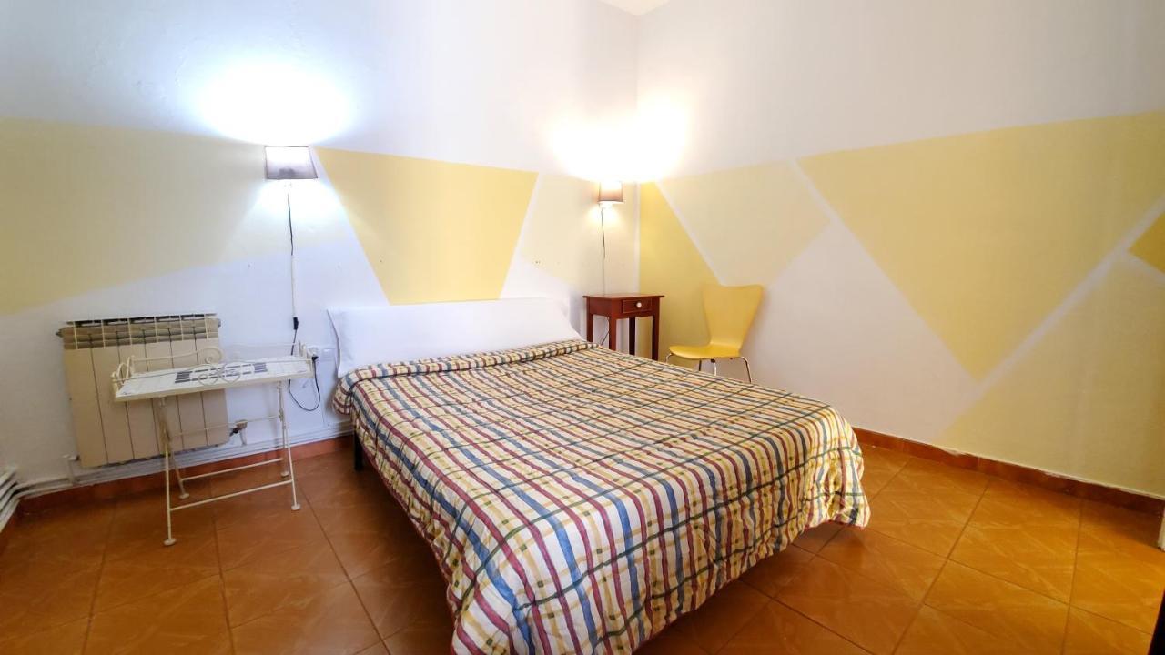 Hostal Martes Caceres Plaza Mayor - Tercer Piso Sin Ascensor מראה חיצוני תמונה