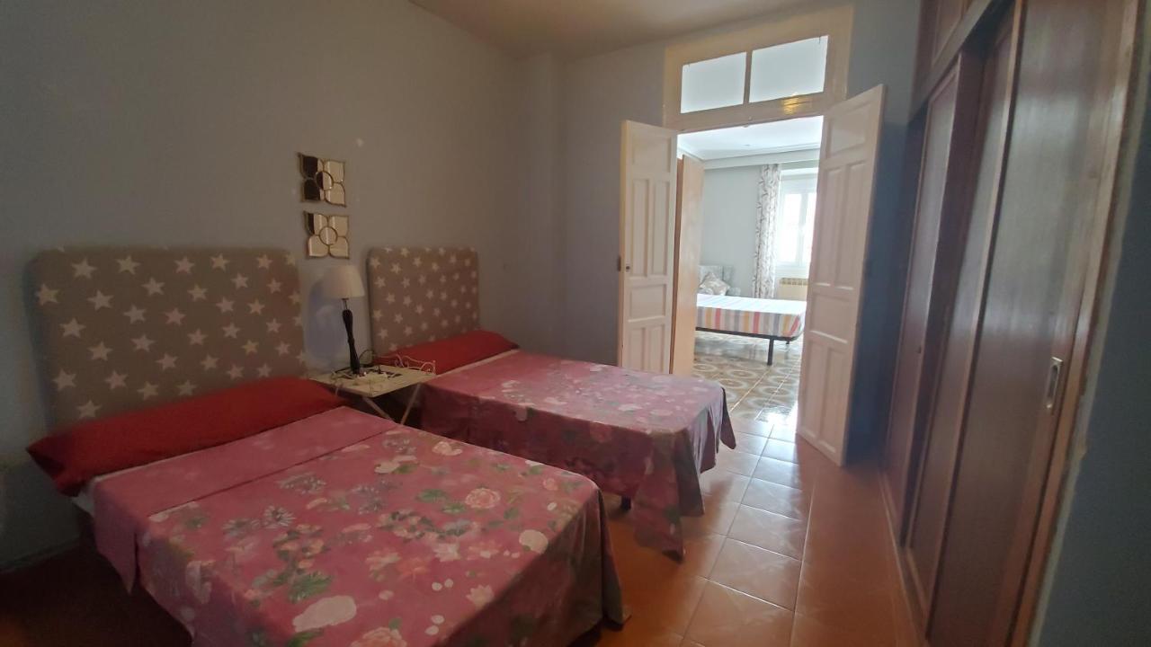 Hostal Martes Caceres Plaza Mayor - Tercer Piso Sin Ascensor מראה חיצוני תמונה